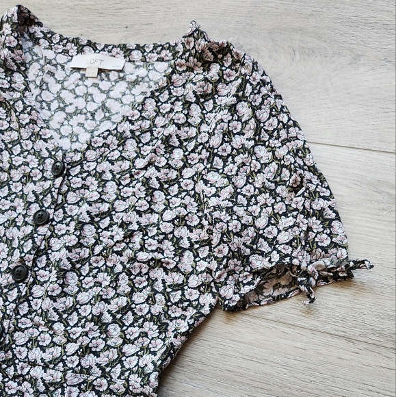 Loft Pink Floral Top Womens 4p Button Down Short Sleeve Tie Sleeve - Picture 2 of 9